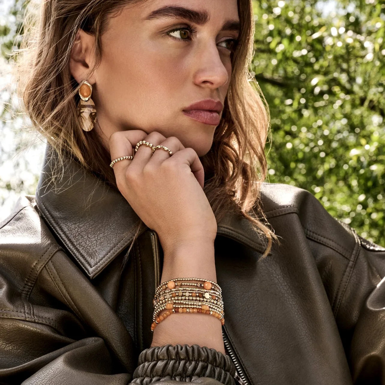 SPARKLING JEWELS